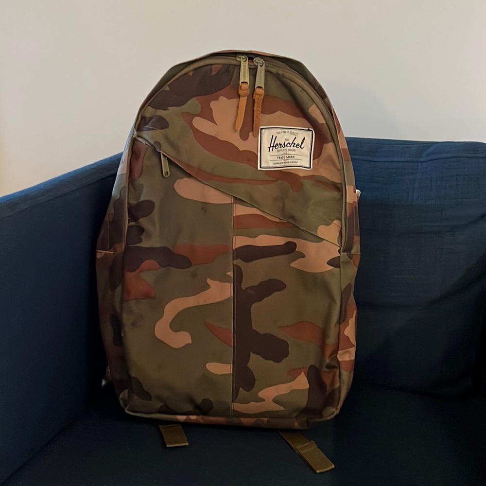 Hershel camo backpack